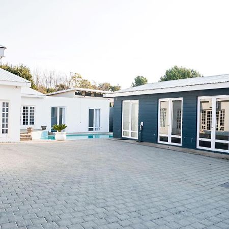 Serenity Living Hotel Willows Exterior foto